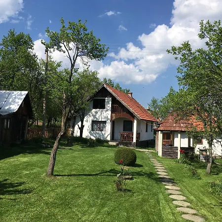 Seosko Domacinstvo Lazovic *